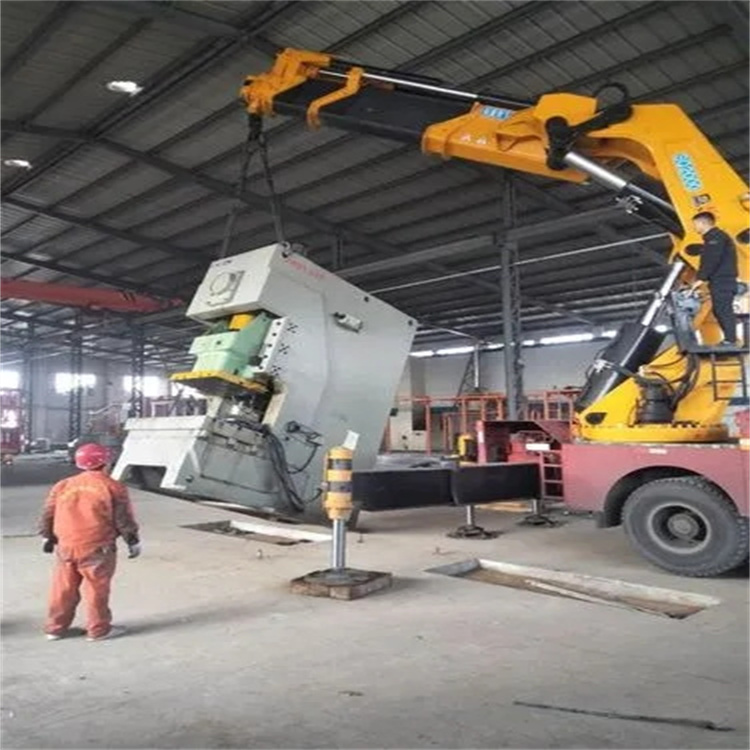 道真80吨折臂吊车出租附近电话