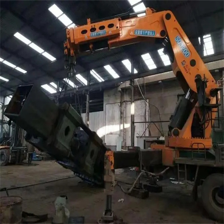 道真130吨折臂吊车出租吊机租赁附近电话